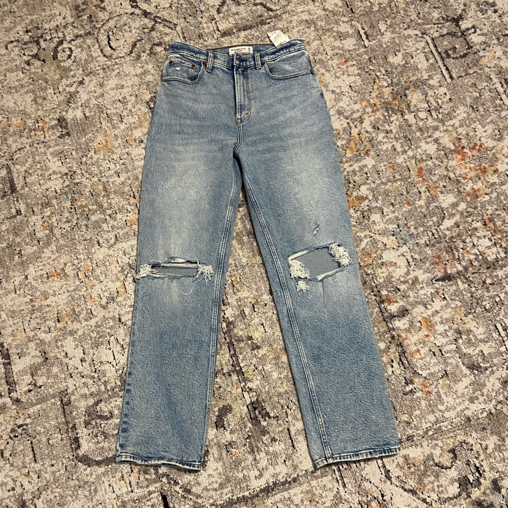 NWT Abercrombie & Fitch The 90s Straight Ultra High Rise